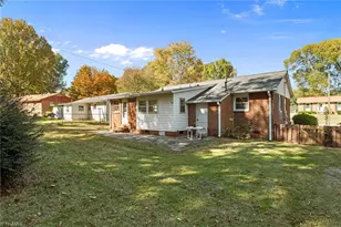 2209 Atlanta St, Greensboro, NC 27406 - Photo 2