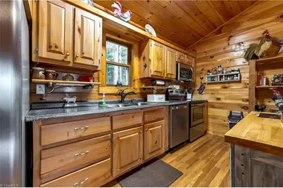 967 Double Bridges, Fancy Gap, VA 24328 - Photo 28