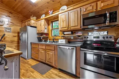 967 Double Bridges, Fancy Gap, VA 24328 - Photo 26