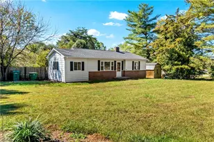 2878 Amber Ln NE, Walkertown, NC 27105 - Photo 2