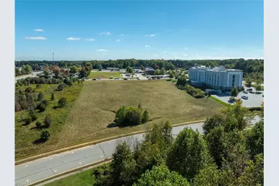 1480 Hampton Plaza Drive, Kernersville, NC 27284 - Photo 2