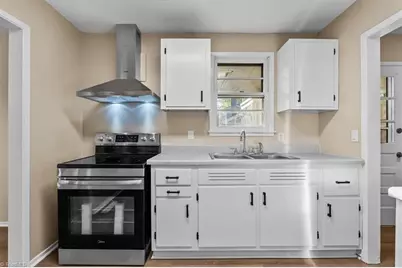 2523 Overbrook Drive, Greensboro, NC 27408 - Photo 16