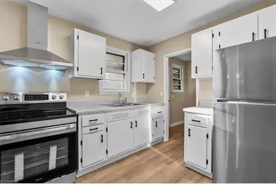 2523 Overbrook Drive, Greensboro, NC 27408 - Photo 14