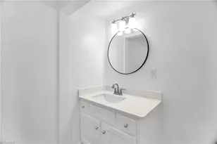 127 N Randolph Ave, Asheboro, NC 27203 - Photo 22