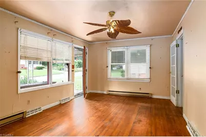 712 Cliffside Avenue, High Point, NC 27260 - Photo 2