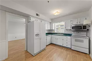 4827 Tower Rd, Greensboro, NC 27410 - Photo 16