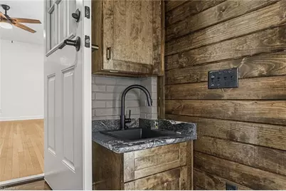 2511 Hickory Avenue, Burlington, NC 27215 - Photo 8