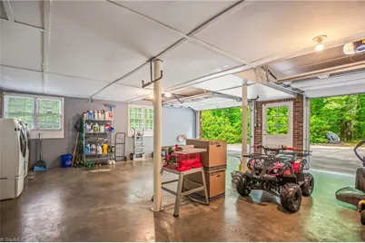 931 Nottingham Road, High Point, NC 27262 - Photo 32