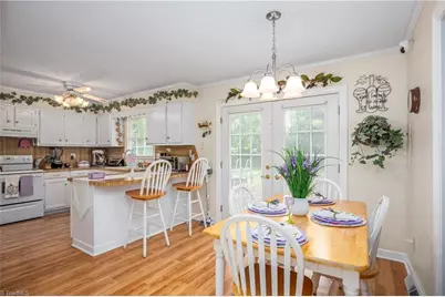 931 Nottingham Road, High Point, NC 27262 - Photo 8