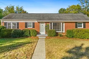 1004 Sherwood Dr, Burlington, NC 27215 - Photo 1