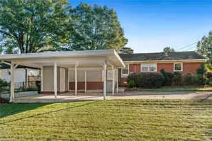 1004 Sherwood Dr, Burlington, NC 27215 - Photo 28