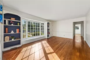 1004 Sherwood Dr, Burlington, NC 27215 - Photo 6