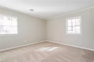 4805 Yorkwood Dr, Greensboro, NC 27407 - Photo 12