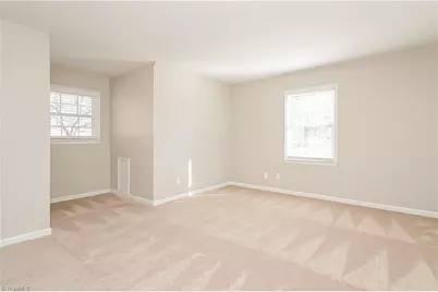 4805 Yorkwood Drive, Greensboro, NC 27407 - Photo 10