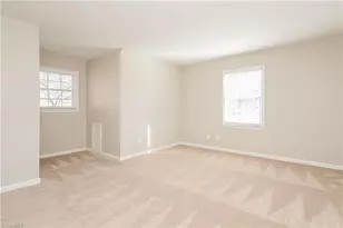 4805 Yorkwood Dr, Greensboro, NC 27407 - Photo 10