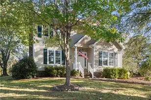 816 Newington Dr, Clemmons, NC 27012 - Photo 2