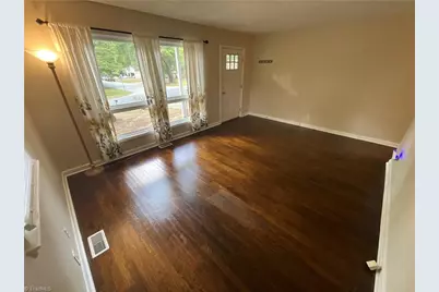 2706 Wynnewood Drive, Greensboro, NC 27408 - Photo 6