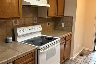 176 Kinloch Ct, Winston-Salem, NC 27104 - Photo 8