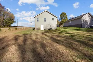 102 E Gene Hairston St, Madison, NC 27025 - Photo 22