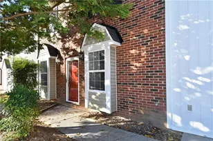 717 Pilgrim Ford Ct, Clemmons, NC 27012 - Photo 2