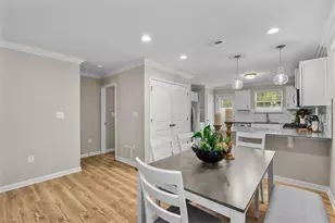 200 Berryfield Dr, Greensboro, NC 27410 - Photo 8