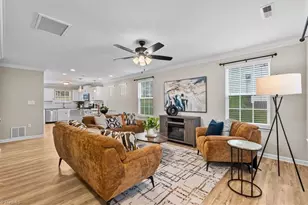 200 Berryfield Dr, Greensboro, NC 27410 - Photo 4