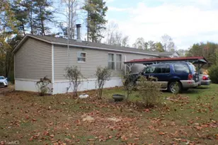 313 Webster Rd, Mount Airy, NC 27030 - Photo 4