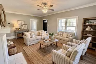 531 Elk Spur St, Elkin, NC 28621 - Photo 2