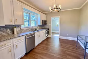 531 Elk Spur St, Elkin, NC 28621 - Photo 1