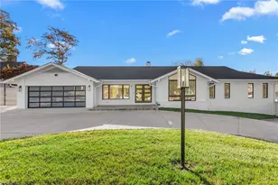 700 Waycross Dr, Greensboro, NC 27410 - Photo 6