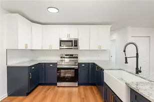 3924 Oak Ridge Dr, Winston-Salem, NC 27105 - Photo 10