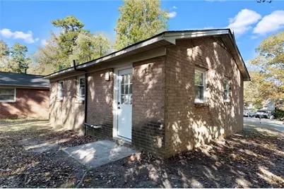 1402 Cyril Lane, Greensboro, NC 27401 - Photo 24