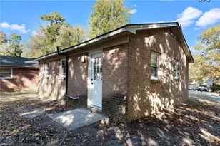 1402 Cyril Ln, Greensboro, NC 27401 - Photo 24