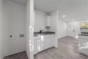 1402 Cyril Ln, Greensboro, NC 27401 - Photo 12