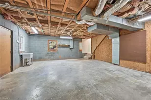 405 Oak St, East Bend, NC 27018 - Photo 28