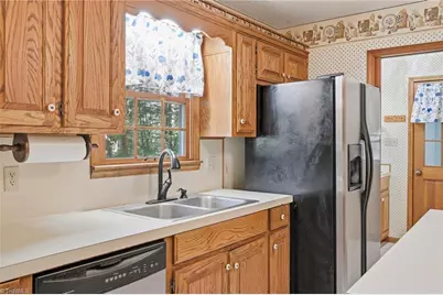 405 Oak Street, East Bend, NC 27018 - Photo 8