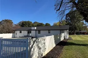 209 Freeman St, Dobson, NC 27017 - Photo 12