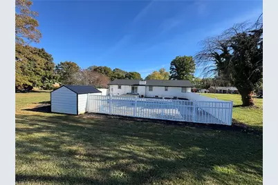 209 Freeman Street, Dobson, NC 27017 - Photo 10