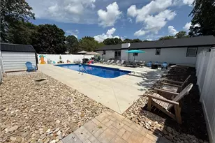 209 Freeman St, Dobson, NC 27017 - Photo 8