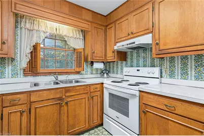 1267 Westview Terrace, Burlington, NC 27215 - Photo 14