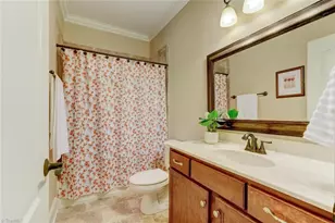 8103 Rogers Ct, Greensboro, NC 27455 - Photo 32