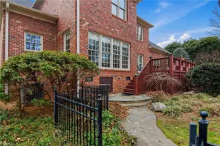 10 Tallowood Ct, Greensboro, NC 27455 - Photo 32