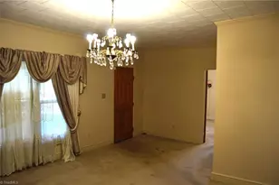 183 E Aiken Rd, Eden, NC 27288 - Photo 32