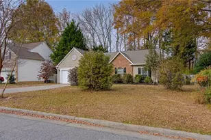 1025 Still Point Dr, Winston-Salem, NC 27103 - Photo 4