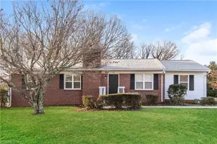 936 Rock Spring Dr, Winston-Salem, NC 27105 - Photo 1