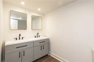 301 Brown St, Thomasville, NC 27360 - Photo 12