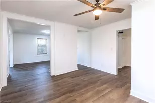 301 Brown St, Thomasville, NC 27360 - Photo 10