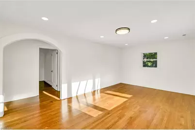 608 Mountain Avenue, West Jefferson, NC 28694 - Photo 10