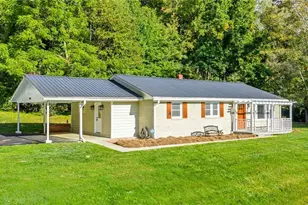 608 Mountain Ave, West Jefferson, NC 28694 - Photo 1