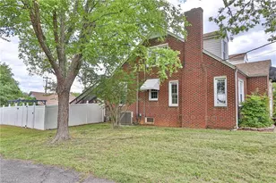 2036 1st Ave SW, Hickory, NC 28602 - Photo 4